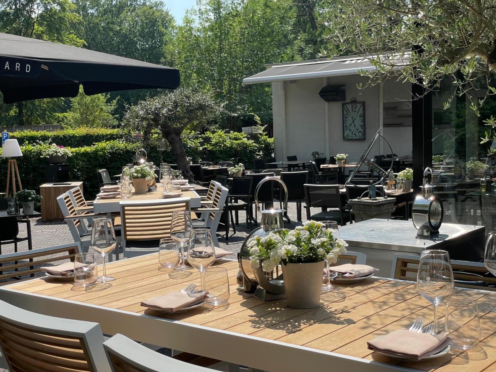 Hotel Restaurant Het Witte Paard Delden Exterior photo